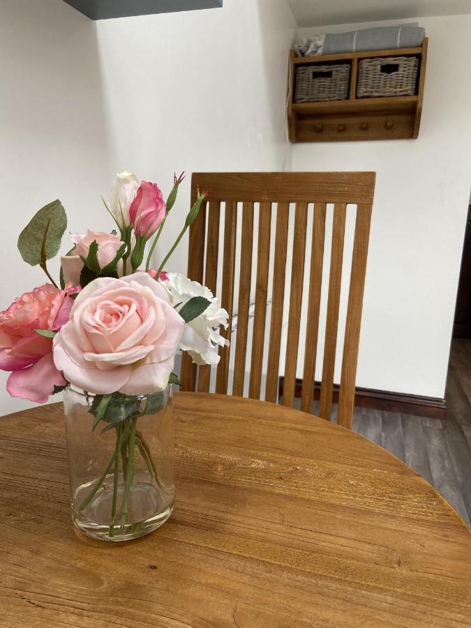 The Stables - Detached Cottage With Private Garden & Hot Tub St. Austell Eksteriør bilde