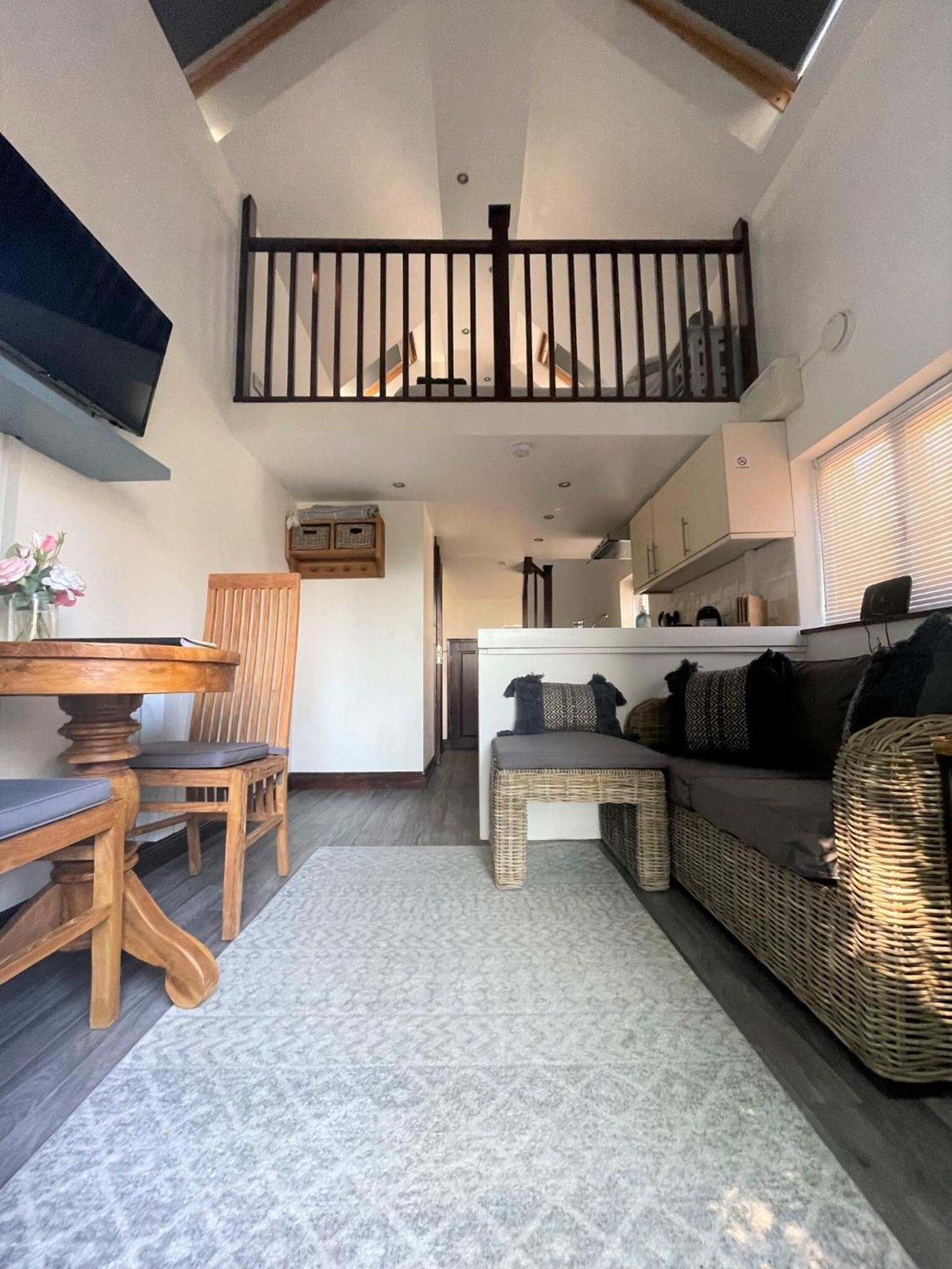 The Stables - Detached Cottage With Private Garden & Hot Tub St. Austell Eksteriør bilde